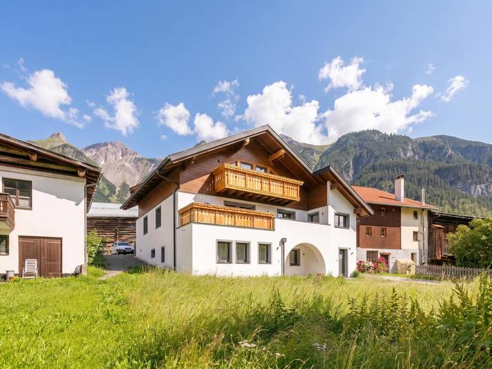 Hütte für 4 Personen, mit Garten und Balkon am Arlberg