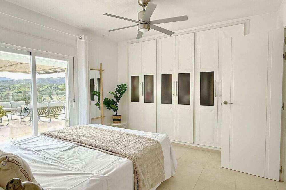 Finca Moderna w/Private Pool & Views/Tolox in Tolox, Sierra de las Nieves