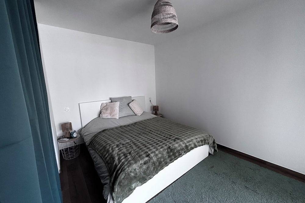 House with large garden for 4/6 people in Aléria, Corte und Umgebung