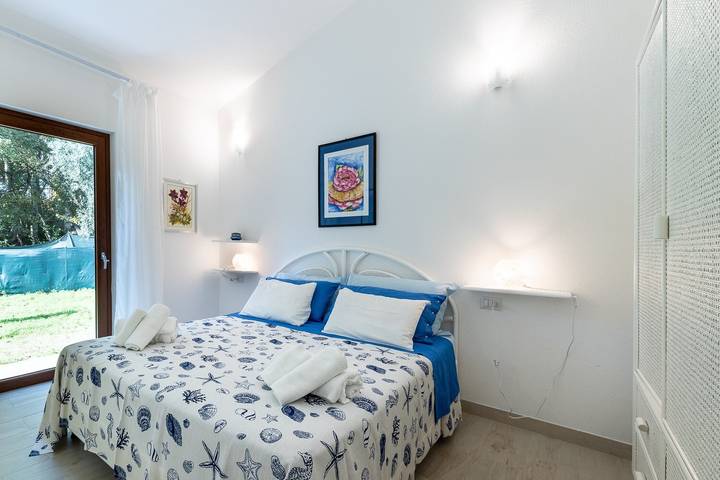 Beautiful Holiday Home “Villetta Coccinella” with Wi-Fi in Geremeas, Maracalagonis