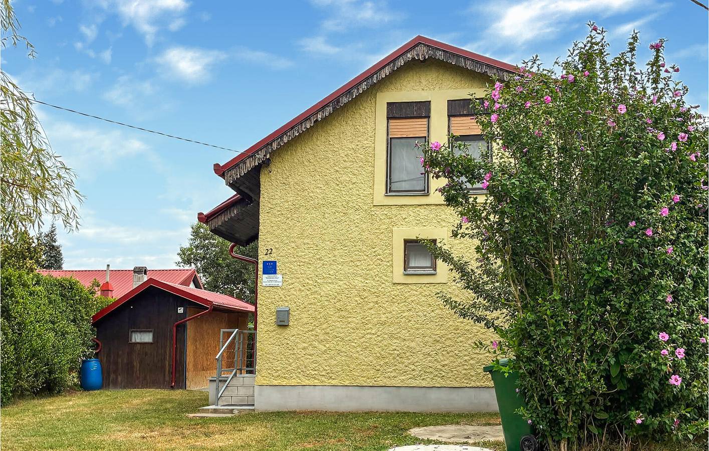 Elegante appartamento con 1 camera da letto sul Danubio: Wi-Fi, aria condizionata, parcheggio e terrazza in Draž, Osijek-Baranja