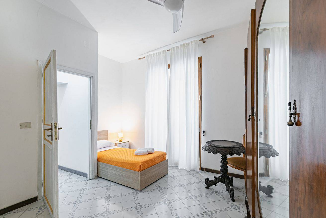 Ganze Wohnung, Piazza Pretoria Roomy Flat with Balconies x8 in Palermo, Palermo Provinz