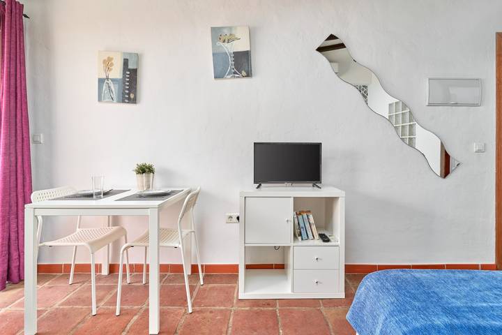 Estudio entero, Apartamento Estudio 'Estudio 1 C En El Centro De Nerja' Con Terraza Privada in Nerja Centre, Nerja