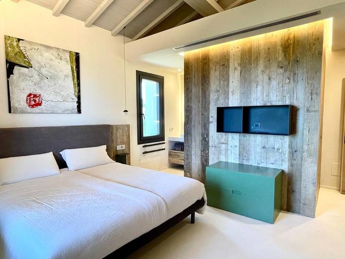 Agriturismo per 2 persone, con piscina e panorama nonché giardino in Cecina