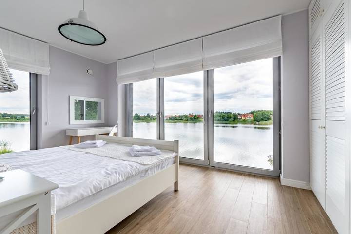 Villa für 12 Personen, mit Terrasse und Seeblick sowie Sauna, mit Haustier in Polen - 4
