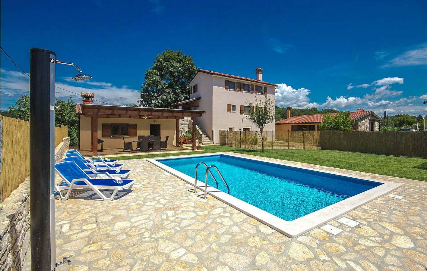 Ferienhaus für 5 Personen mit Terrasse in Buje, Zentralistrien