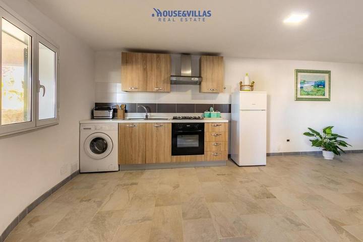 Villa pour 4 personnes, avec jardin et vue ainsi que balcon et piscine à San Lorenzo - 2