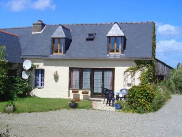 Gîte pour 5 personnes, avec piscine ainsi que sauna et jardin - 1