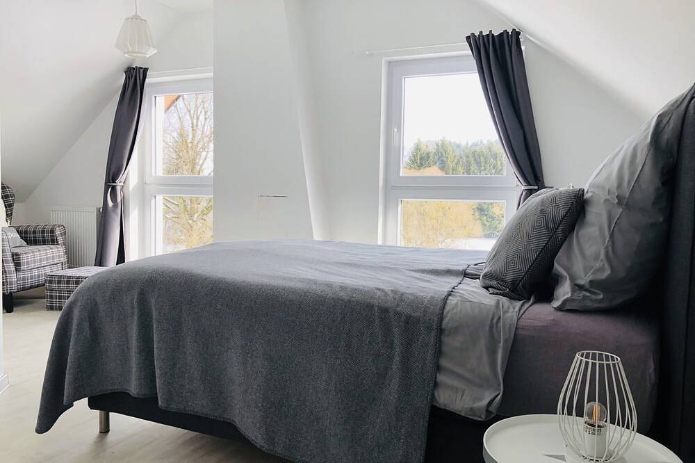 Bauernhaus von 1869 mit modernem Ambiente, freies Wlan, Ofen und großem Garten in Dahlem, Rureifel (Nordrhein-westfalen)