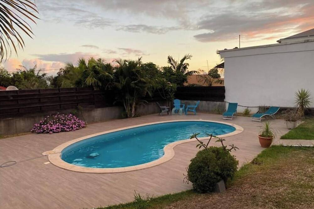 Villa with swimming pool in the center of st louis river in Saint-Louis, La Réunion