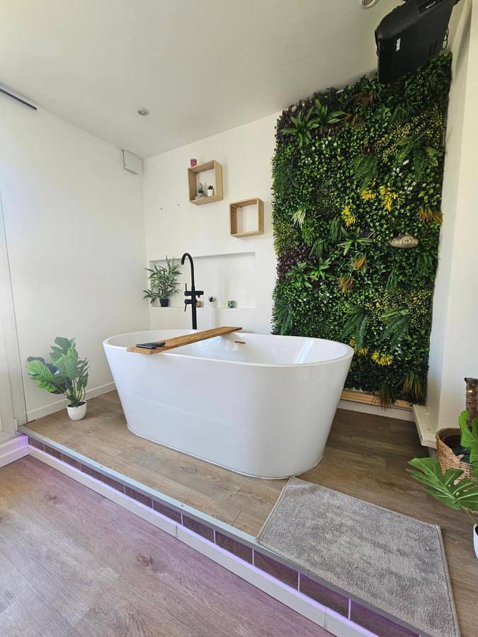 Gîte pour 2 personnes, avec Balcon ainsi que Jacuzzi et Vue à Seyssinet-Pariset