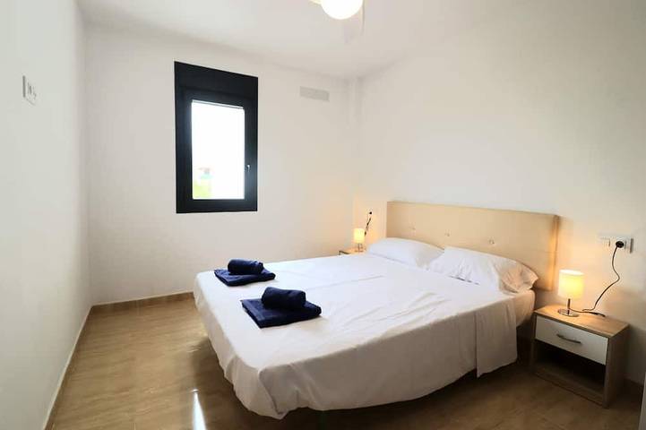 Ferienhaus für 10 Personen, mit Terrasse und Whirlpool sowie Pool in Miami Playa - 4