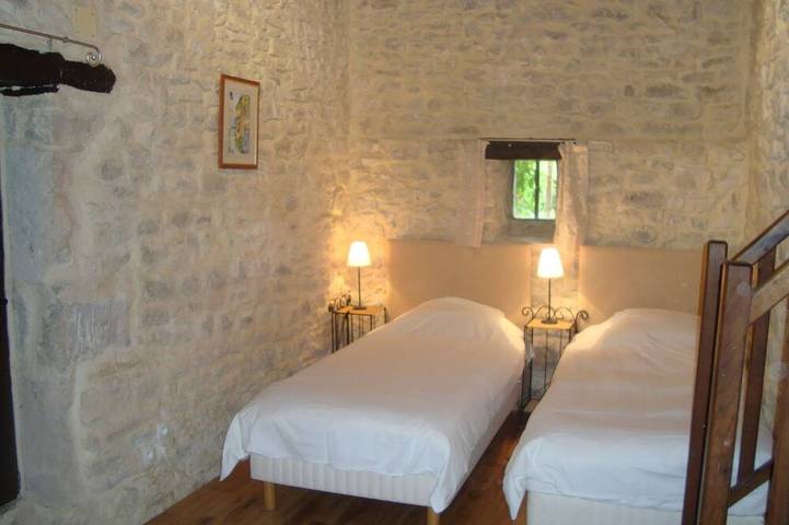 Gîte pour 4 personnes, avec piscine et jardin, animaux acceptés dans Bellefont-La Rauze - 3