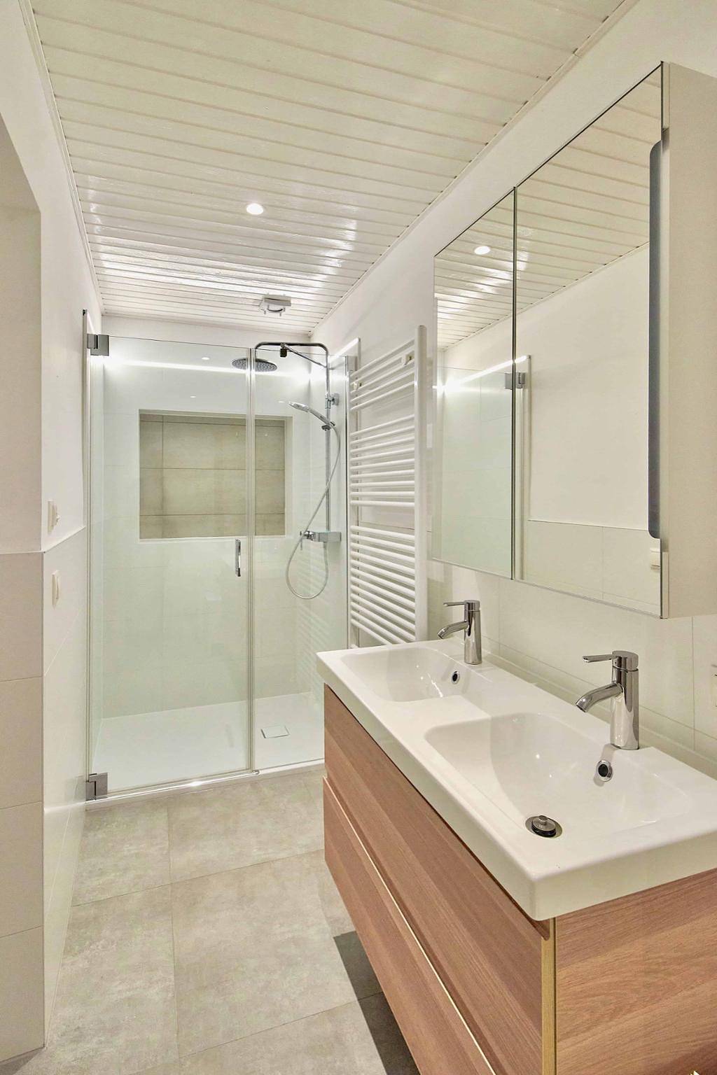 Ganze Wohnung, Payerbach Apartments - Superior Apartment Top 2 mit Balkon in Payerbach, Wiener Alpen in Niederösterreich Region