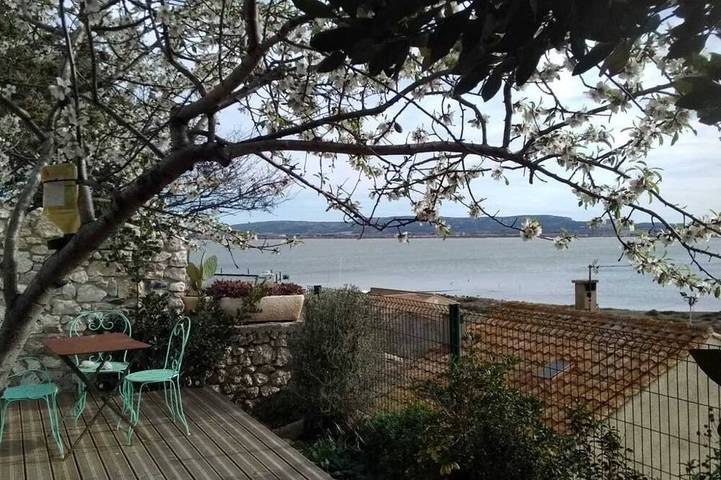 Holiday home for 2 people, with pets in Bages (Aude)