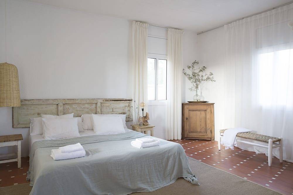 Luxury 10 to 12Br Estate near Sitges · Pool · Ideal for in Platja del Cellerot (Sitges), Sitges