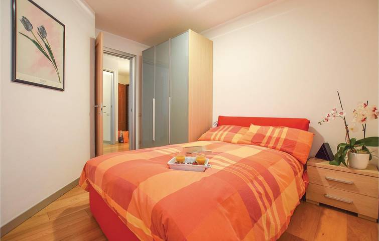 Appartamento intero, Accogliente 1BR, WiFi, Cucina, A piedi da Chiavenna in Chiavenna, Alpi del Bernina