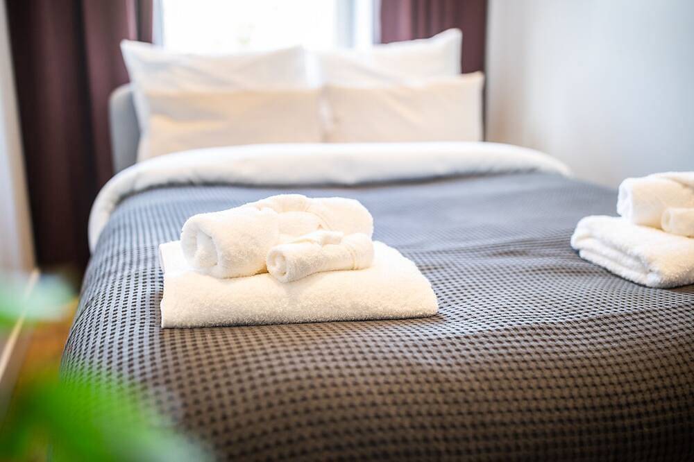 Entire apartment, Sleek City Center 2Bdr Apartment  Vp in Rotterdam, South Holland