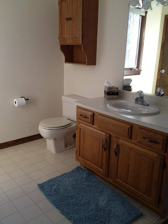 Vacation rental for 11 people, with yard in New Hampshire