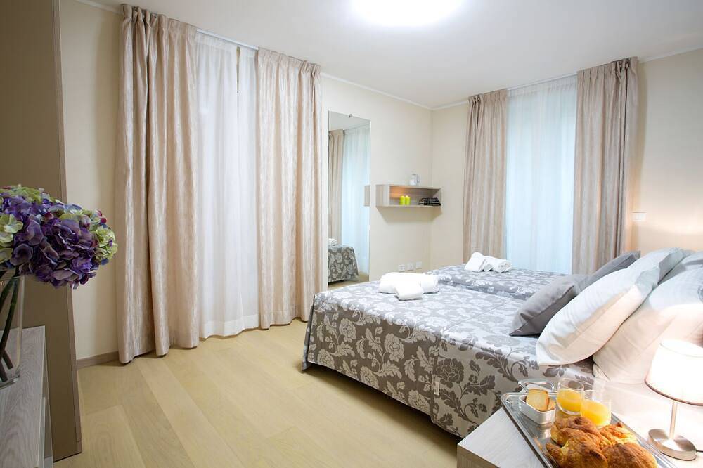 Ganze Wohnung, Luxuriöse Residenz mit Seeblick für 10 Personen mit Innenpool, Whirlpool und Sauna. in Sala Comacina, Sala Comacina und Umgebung