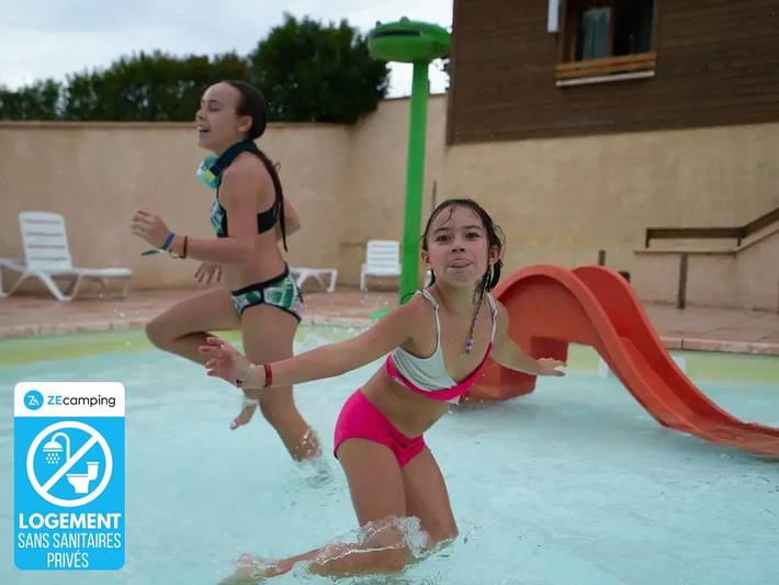 Gîte pour 5 personnes, avec bassin pour enfant à Reilhaguet - 2