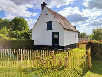 Gîte pour 2 personnes, avec vue et jardin, animaux acceptés à Messeix