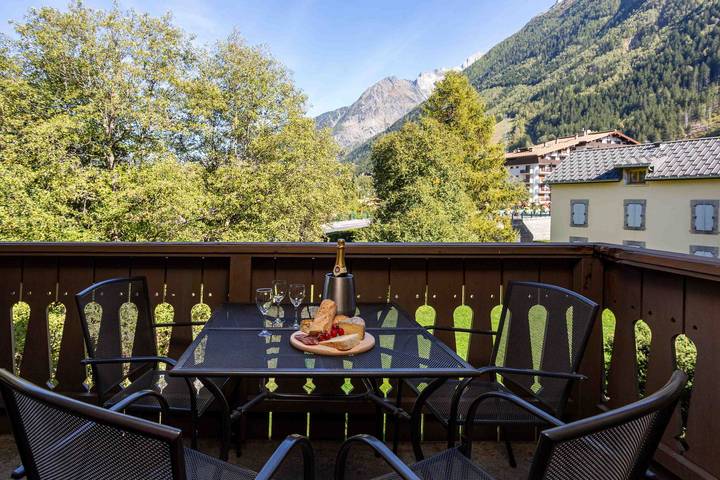 Gîte pour 4 personnes, avec piscine ainsi que balcon et sauna dans Gare De Chamonix Mont Blanc - 2