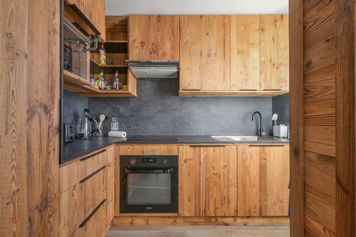 Apartamento entero, Apartamento 'Lesetoilesdelaplagne Le Quartz' con vistas a la montaña, balcón y Wi-Fi in Belle Plagne, La Plagne-Tarentaise