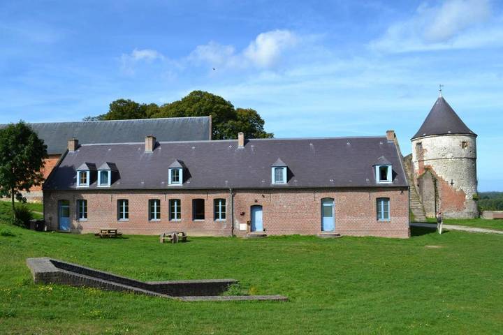 Location de vacances pour 12 personnes, avec vue et jardin, animaux acceptés à Montreuil (Pas-de-Calais) - 3