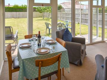 Cottage for 4 People in Broomholm, Norfolk, Photo 3
