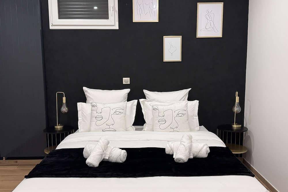 Fair-Play Home 12 guests, garden, parking, billard in Maisons-Alfort, Valle del Marne