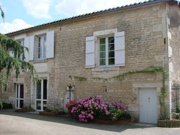Cottage pour 2 personnes, avec jardin à Nieul-sur-l'Autise