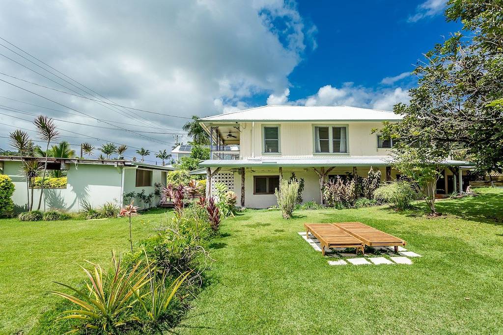 Wunderschön restauriertes historisches Haus. Spazieren Sie nach Honomū Town! in Honomu, Hamakua