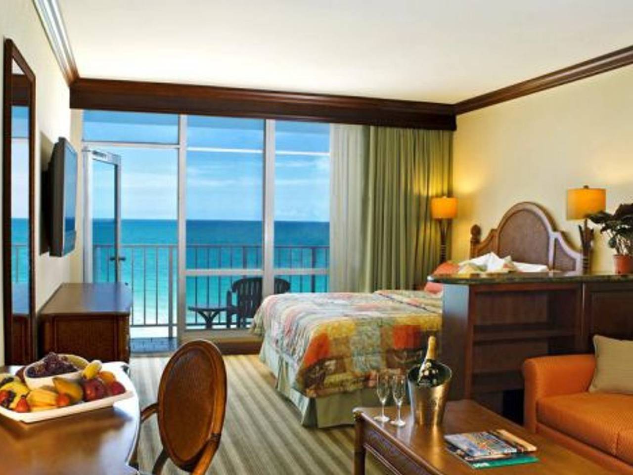 Newport Beachside Resort - 2 Bedroom Suite City View in Haulover Park, Sunny Isles Beach