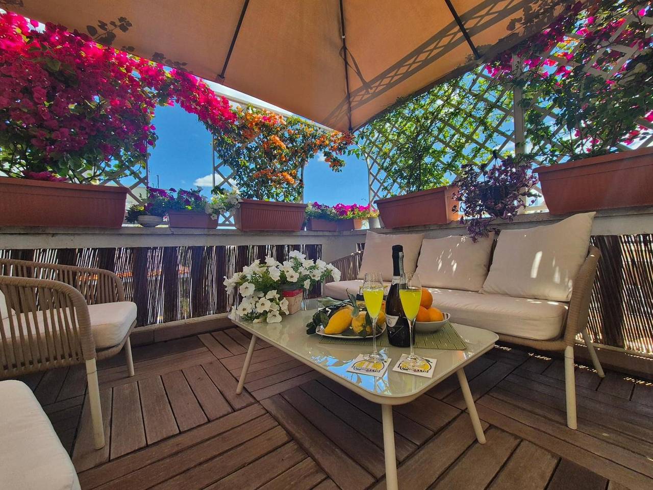 Appartamento intero, Appartamento 'Carpegna Suite 92' con Vista Montagna, Wi-Fi e Aria Condizionata in Roma, Provincia di Roma