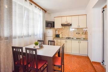 Ferienwohnung für 5 Personen in Pakostane, Zadar, Bild 3