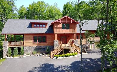 Vacation Home for 11 Guests in Garrett County, Deep Creek Lake, Picture 2