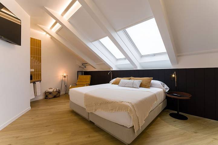 Entire apartment, Superior Duplex Apartment in Santiago de Compostela, La Coruña Province
