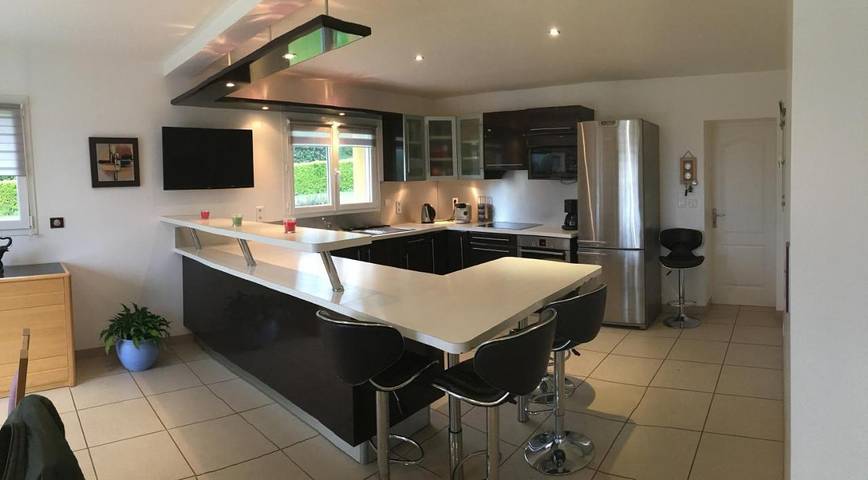 Location de vacances pour 8 personnes, avec jardin à Coray - 3