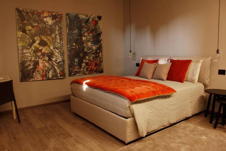 Chambre d’hôte pour 3 personnes, avec piscine ainsi que jardin et vue, animaux acceptés à Passirano - 2