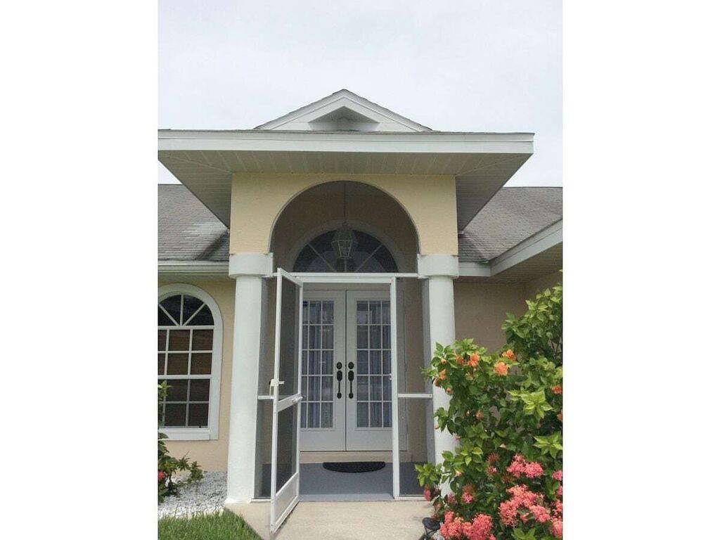Villa Silvicon Comfortable holiday residence in Lehigh Acres, Southwest Florida