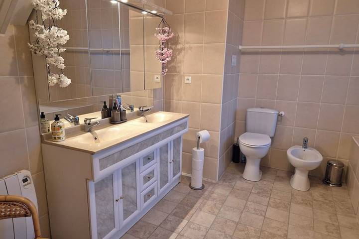 Chambre d’hôte pour 10 personnes à Sainte-Mère-Église - 4