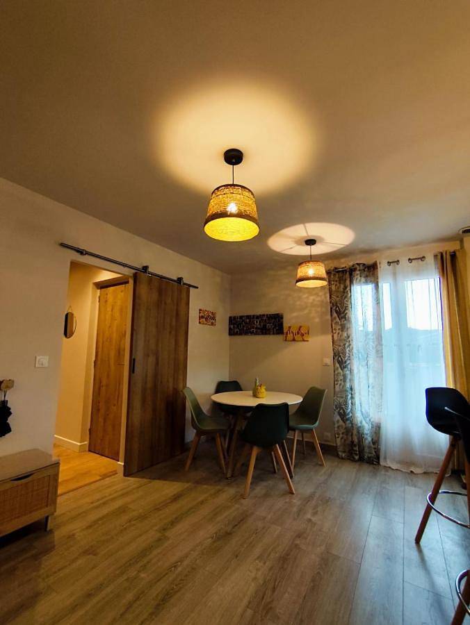 Location de vacances pour 5 personnes, avec jardin à Saint-Mitre-les-Remparts - 2