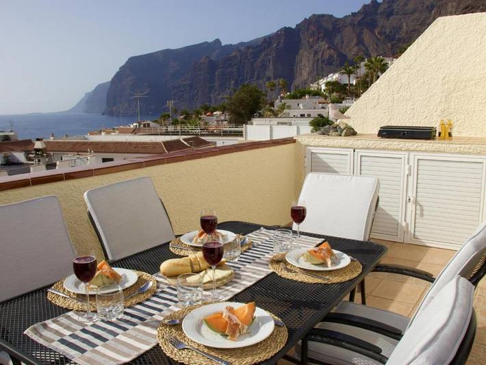 Apartamento de vacaciones para 6 personas, con jardín además de piscina y vistas - 1