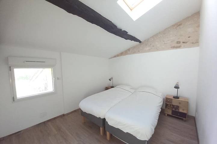 Location de vacances pour 6 personnes, avec jardin ainsi que terrasse et piscine à Saint-Germain-du-Puch - 4