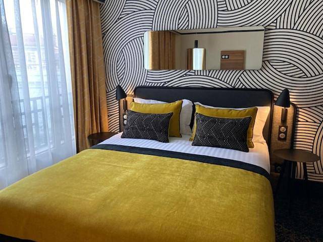 Comfort Double or Twin Room in Quartier du Montparnasse, Paris