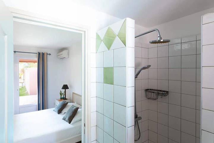 Villa pour 7 personnes, avec balcon et jardin dans Cala Rossa - 2