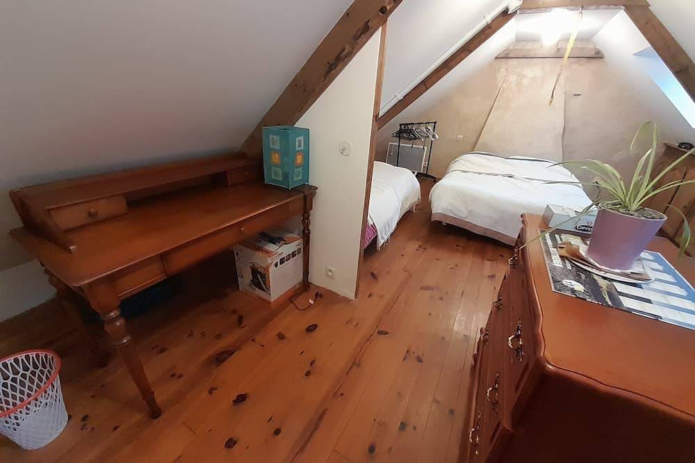 Charming house in the heart of nature in Paule, Guingamp Region