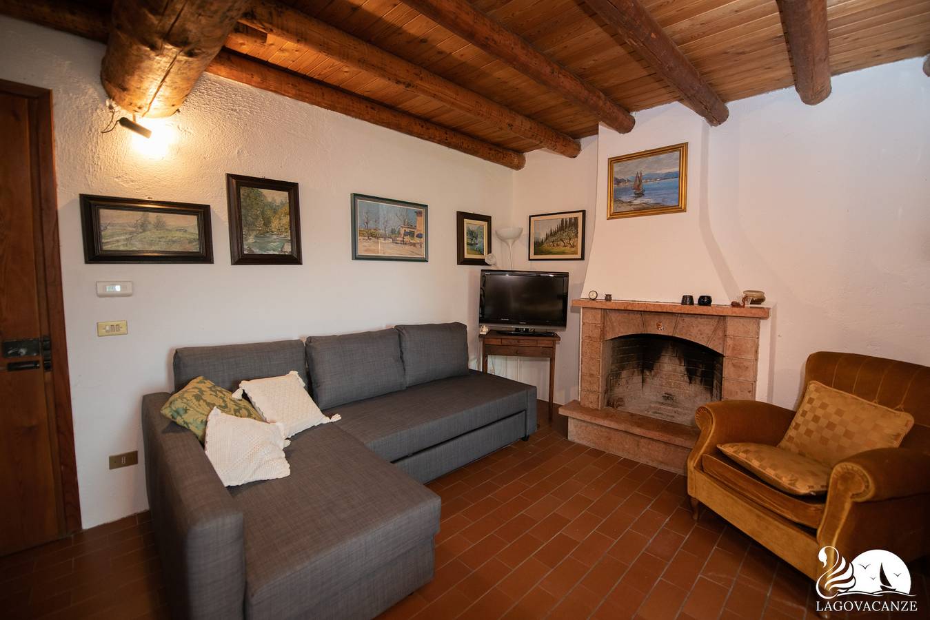 Entire apartment, Cascina Polone - Appartamento Martino in Sirmione, Garda Mountains