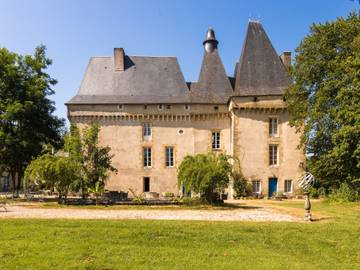 Château pour 3 Personnes dans Chalais (Aquitaine), Périgord Vert, Photo 1
